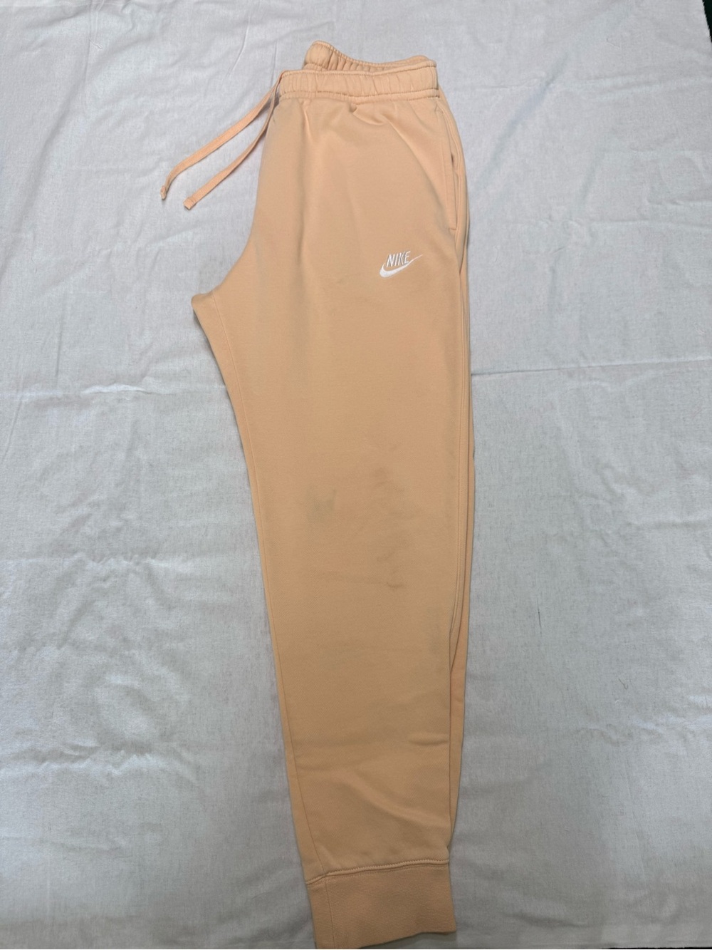 Nike Men’s Peach-Orange Jogger Sweatpants